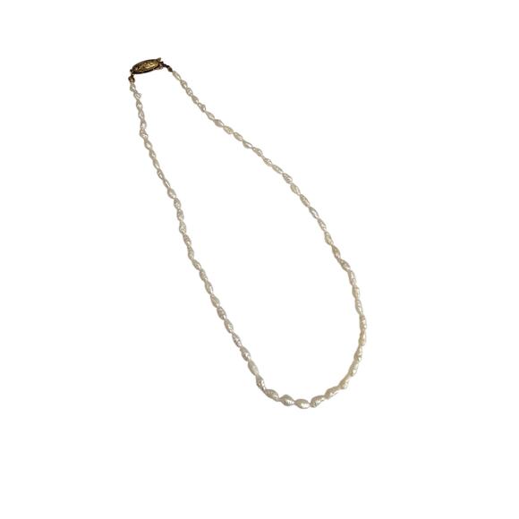 Vintage Y2K Single Strand Rice Pearl Necklace w/ Cream Pearls - Picture 4 of 4